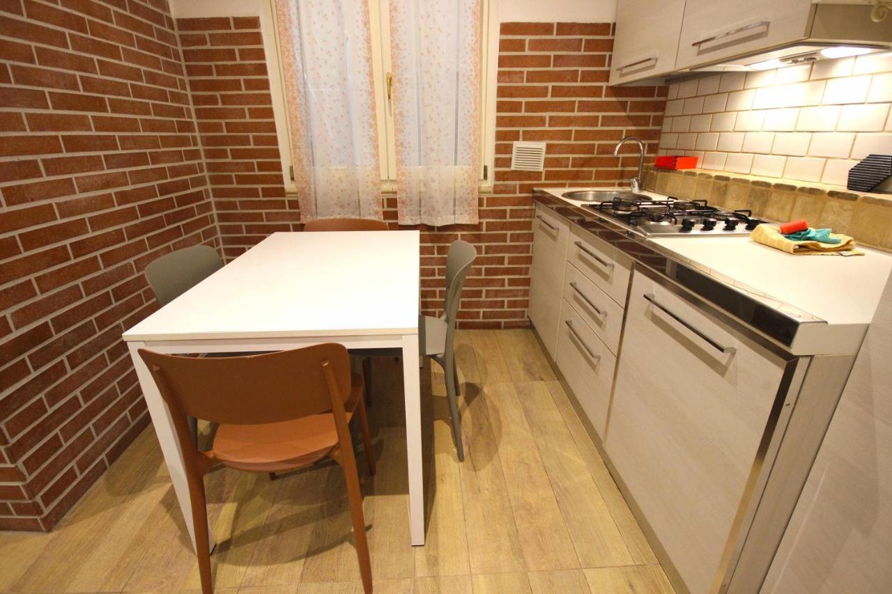 Case Vr Holiday Happy House Verona Buitenkant foto