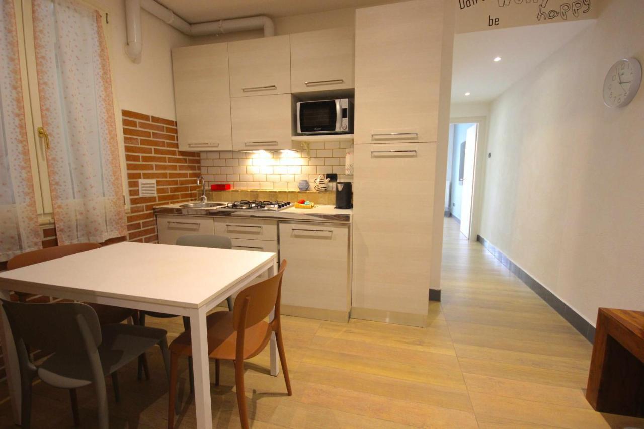 Case Vr Holiday Happy House Verona Buitenkant foto