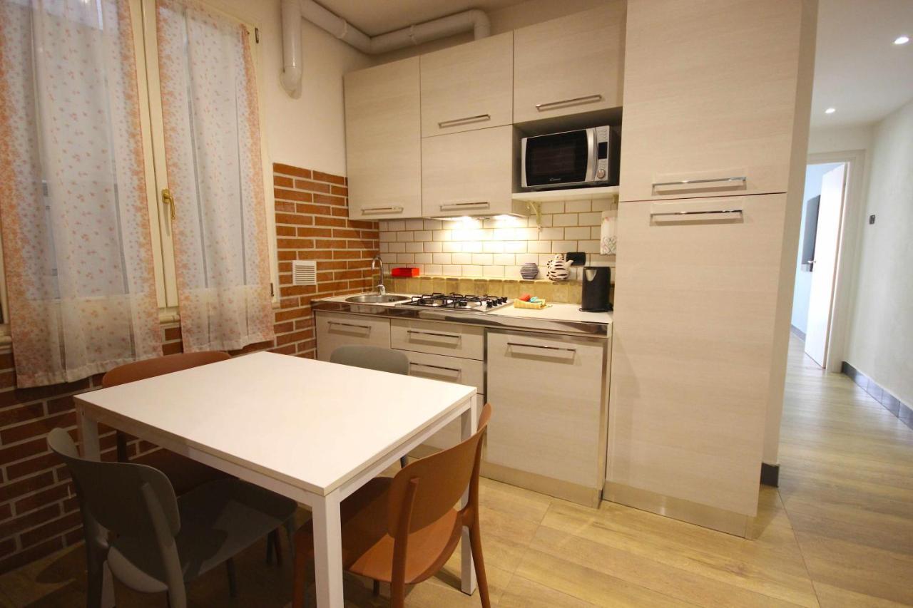 Case Vr Holiday Happy House Verona Buitenkant foto
